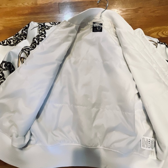 Nike NSW Bomber Synthetic Fill Jacket White NWT. Worn ones. Smoke free - Picture 3 of 6